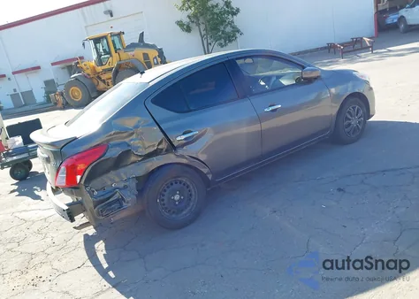 2016 Nissan Versa 1.6 Sv z USA, uszkodzony, nr VIN 3N1CN7AP9GL909938